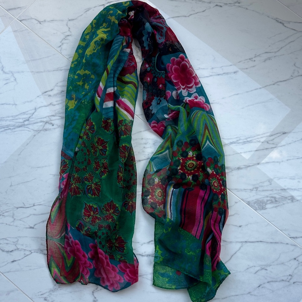 Colorful Floral Patterned Scarf - Picture 5 of 6